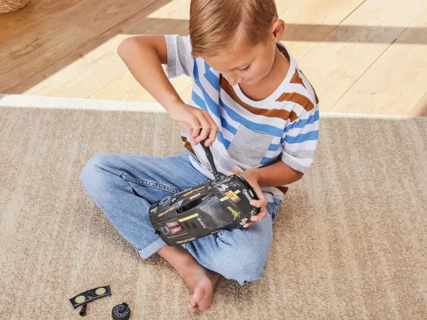 Construcție mașină DIY Revell® - 22 de piese - 4+ ani